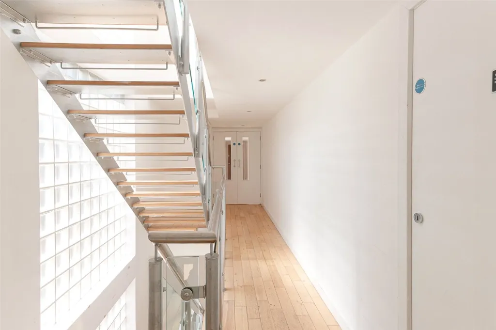 Drummond Street, London, NW1, photo 12