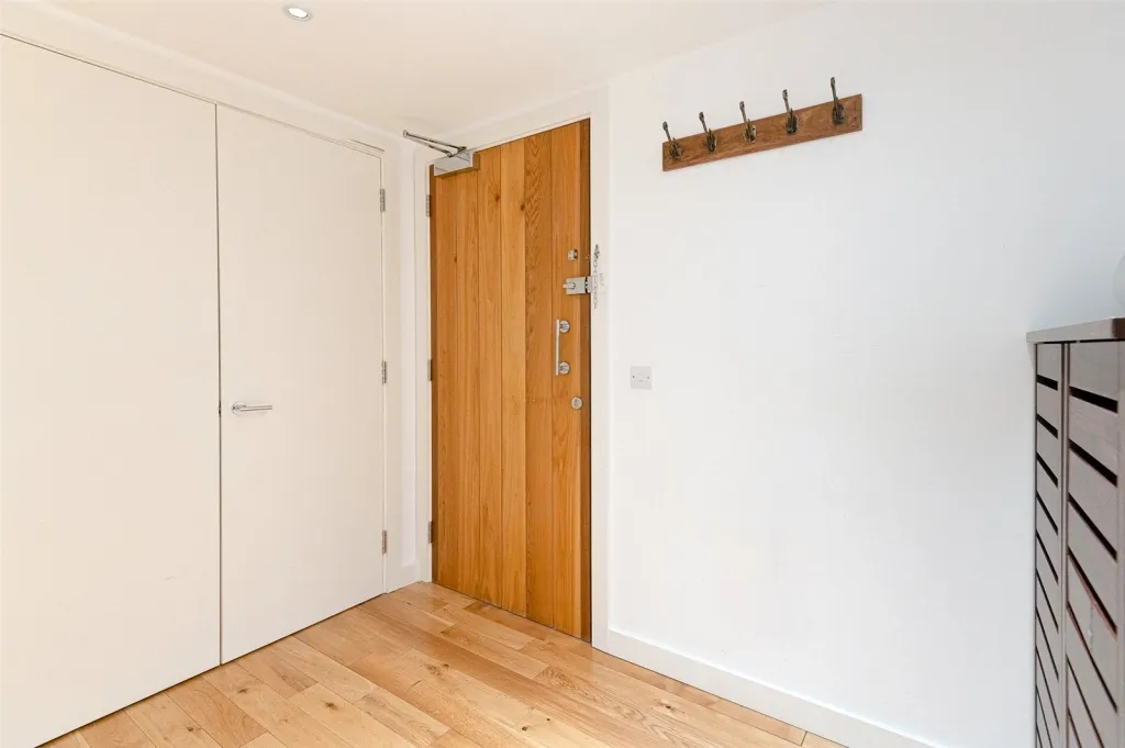 Drummond Street, London, NW1, photo 11
