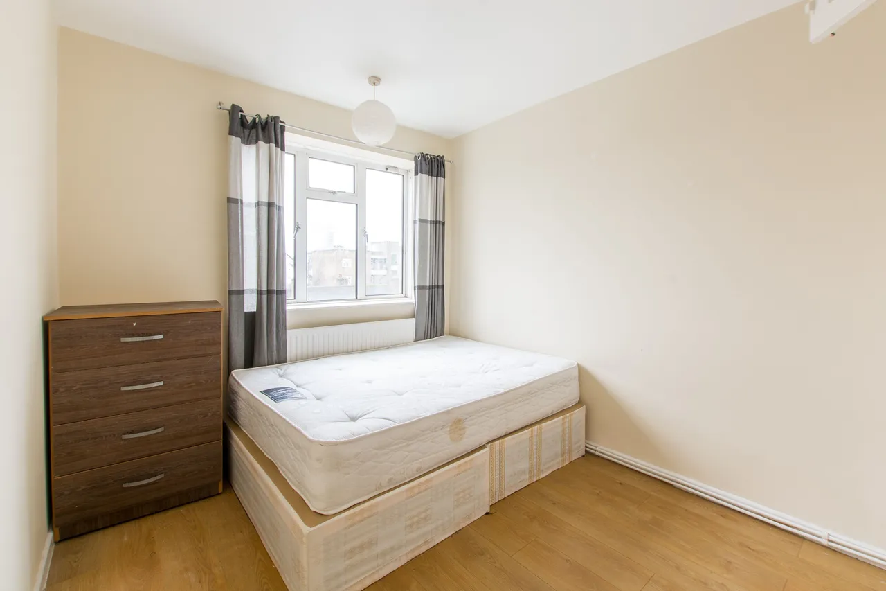 Flat 15 Brackenbury, Osborne Road, London, photo 3