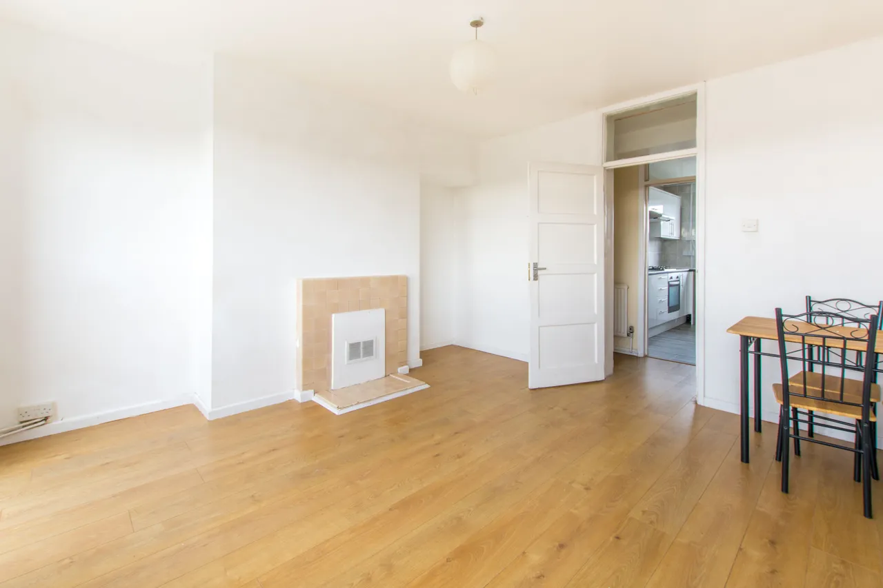 Flat 15 Brackenbury, Osborne Road, London, photo 6