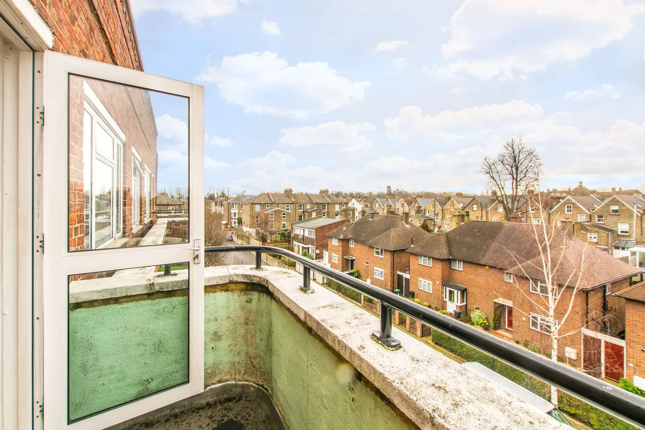Flat 15 Brackenbury, Osborne Road, London, photo 4