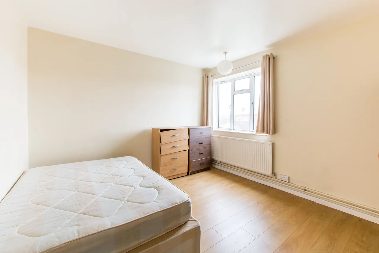 Flat 15 Brackenbury, Osborne Road, London, photo 8