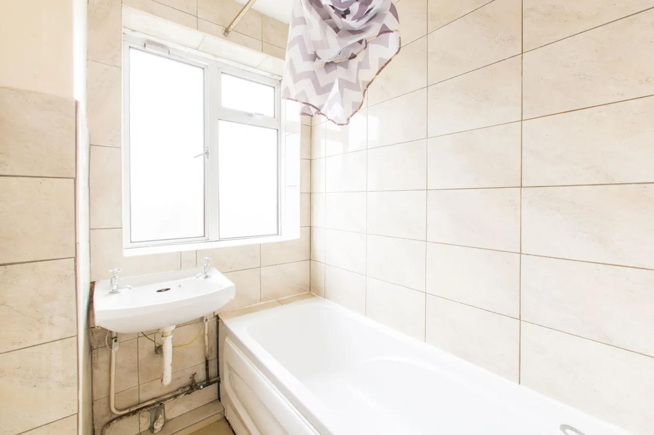 Flat 15 Brackenbury, Osborne Road, London, photo 5