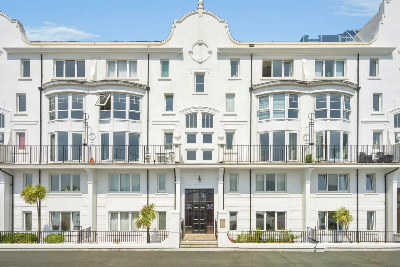 2 bed flat for sale, Grand Parade, Plymouth, PL1