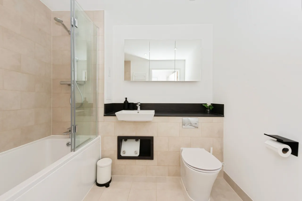 Prince Regent Road, Hounslow, TW3, photo 5