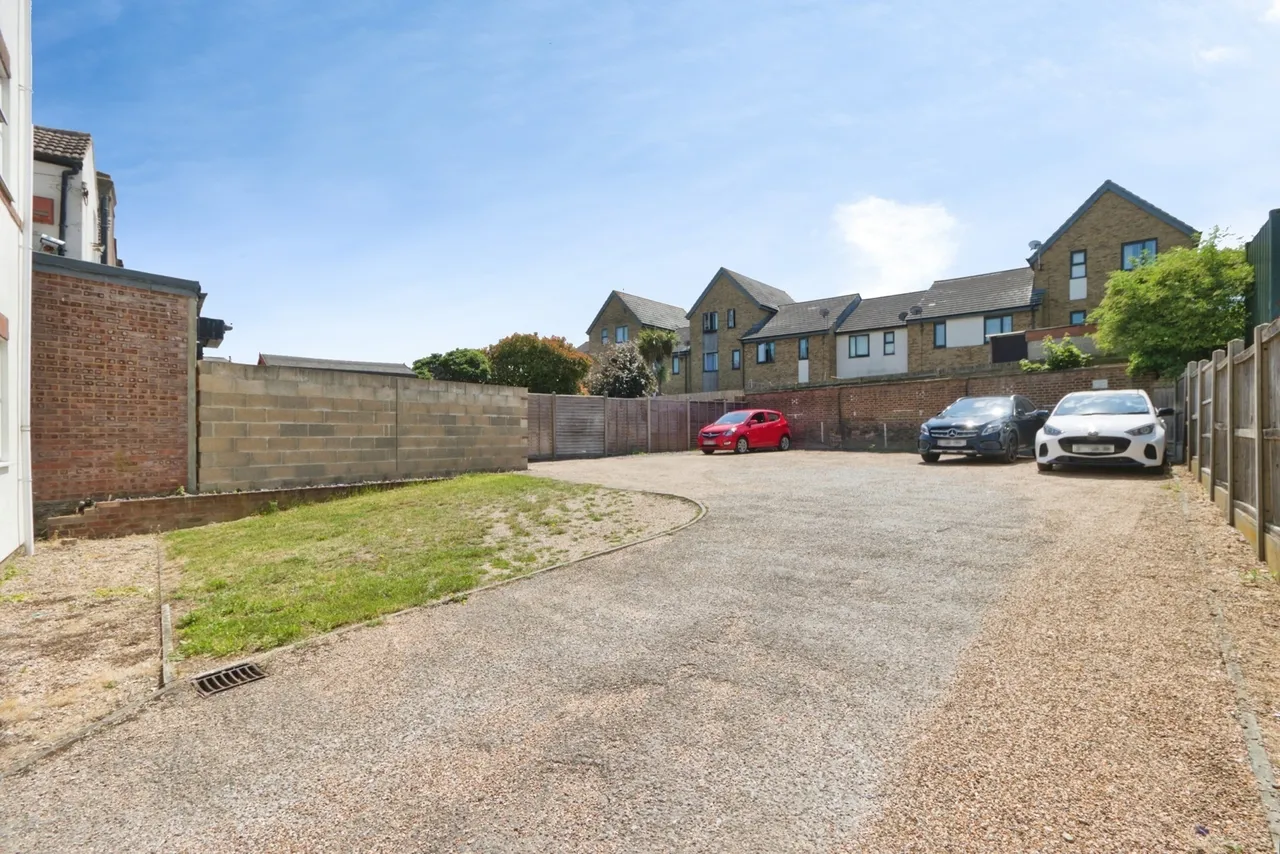 Watling Street, Dartford, DA2, photo 10