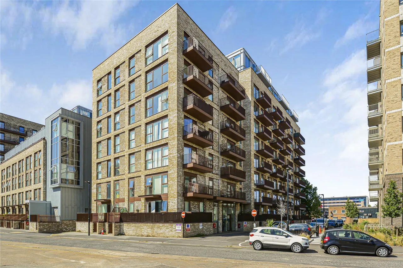 Wray Avenue, London, E16, photo 9