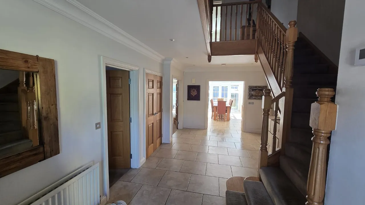 Wood End Close, Farnham Common, SL2, photo 6