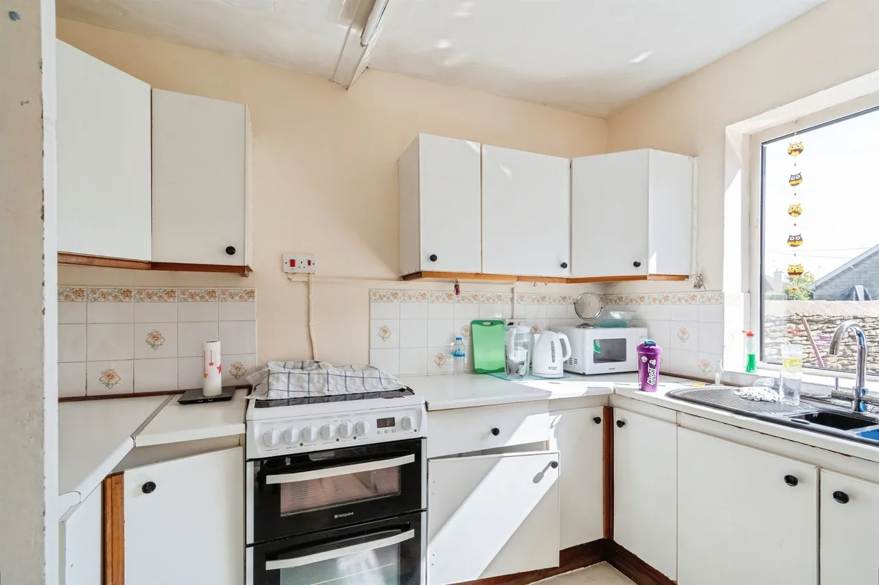 Pickwick Road, Corsham, photo 3