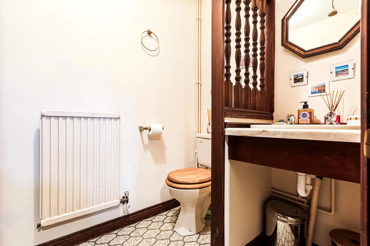 Carisbrooke Park, Leicester, LE2, photo 11