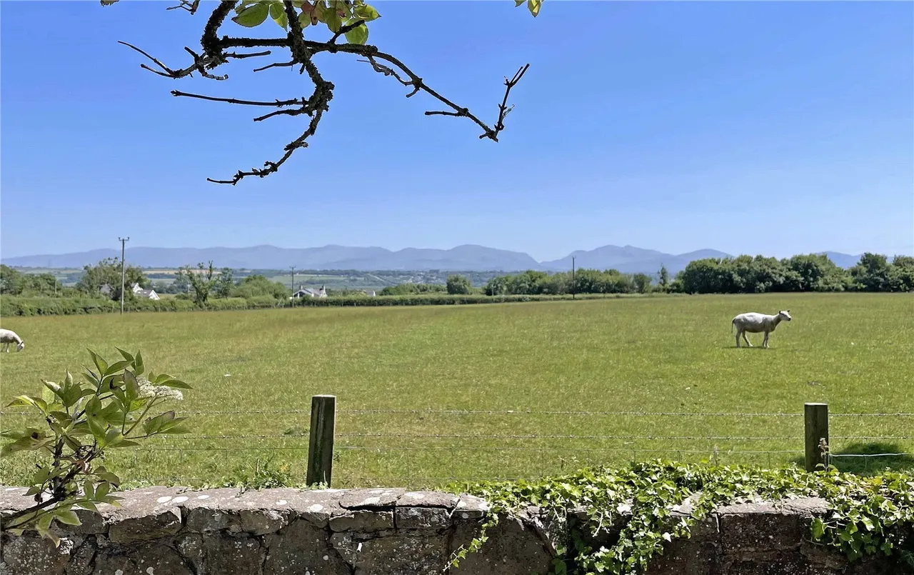 Rhostrehwfa, Llangefni, LL77, photo 5
