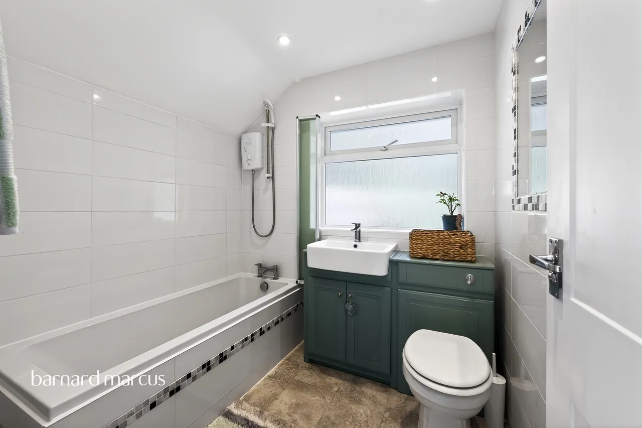 Claygate Road, Dorking, RH4, photo 11