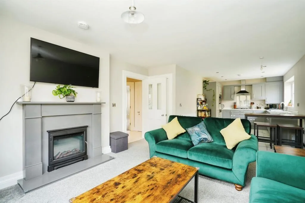 Linden Gardens, Carterton, photo 2