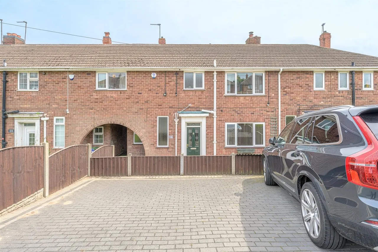 4 bed house for sale — Compton Grove, Halesowen, B63 2EP