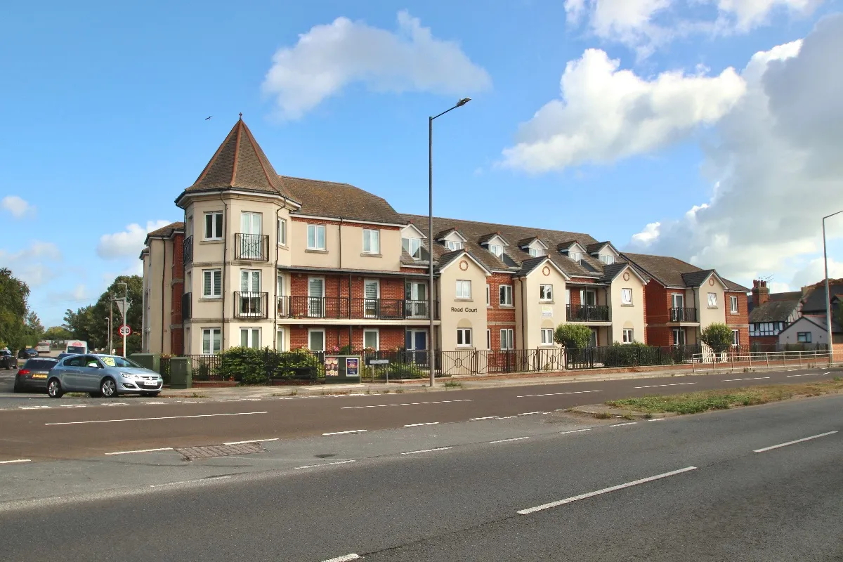 1 bed flat for sale — The Grove, Westgate-on-Sea, Kent, CT8 8BE