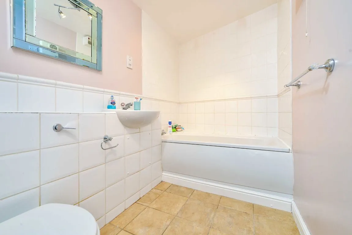 Macmillan Way, SW17, photo 5