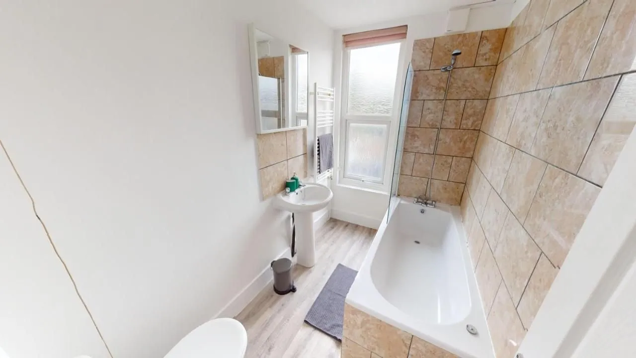 Queens Road, Beeston, NG9, photo 4