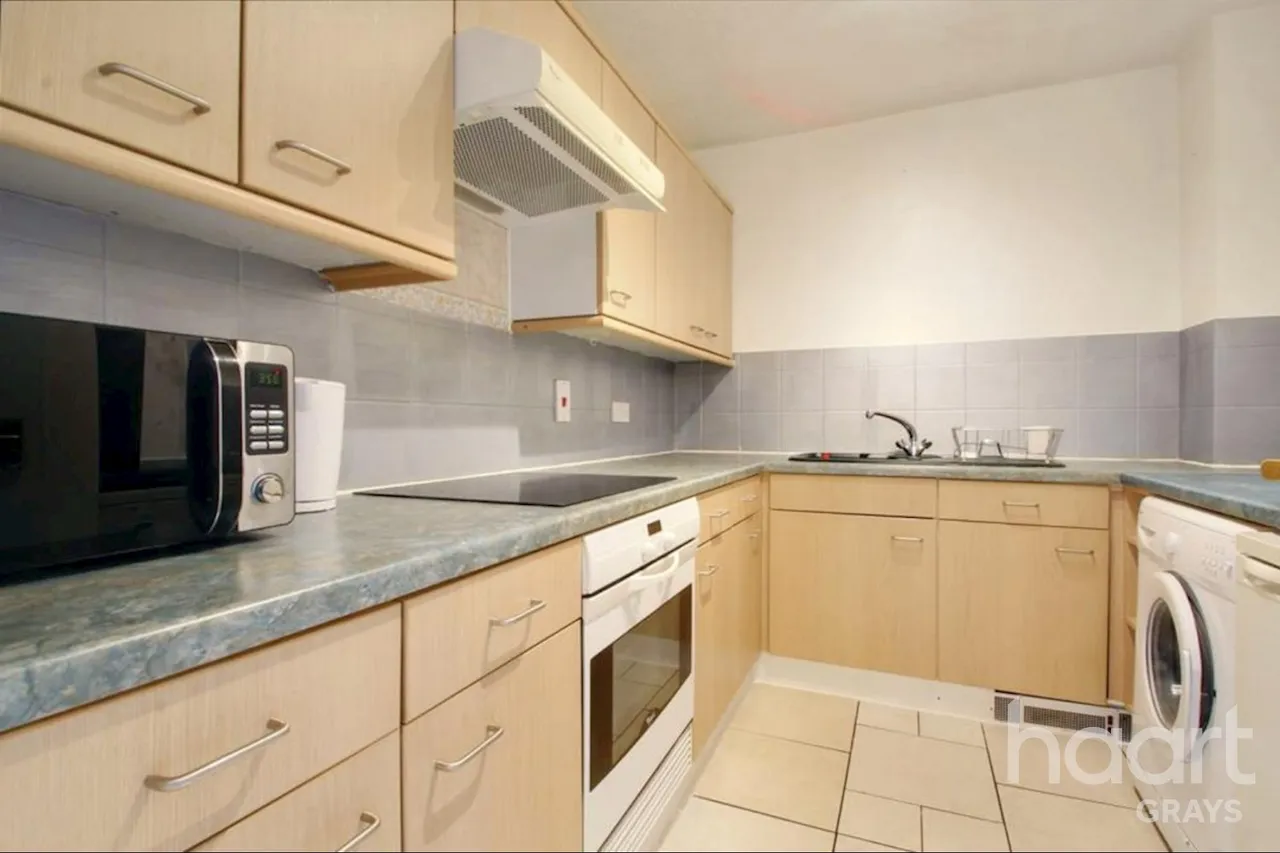 Timber Court, RM17, photo 6