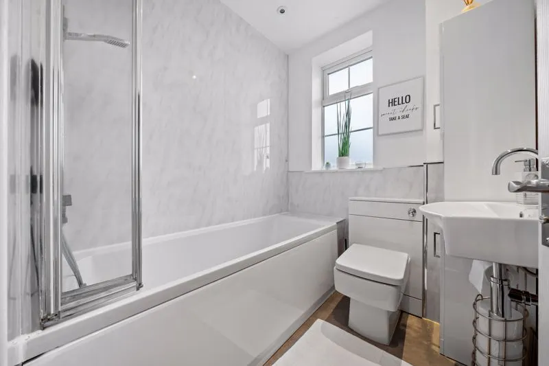 Reigate Avenue, Sutton SM1 3JL, photo 11
