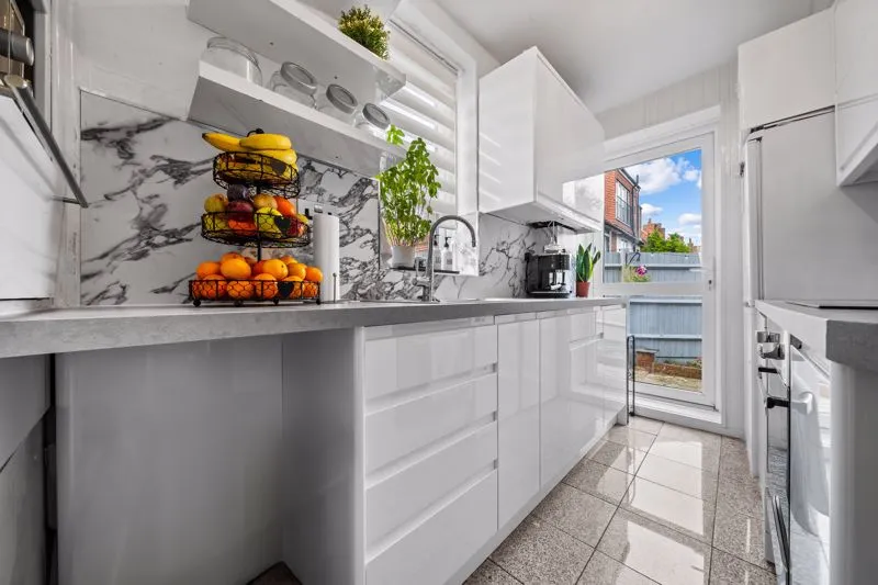 Reigate Avenue, Sutton SM1 3JL, photo 6