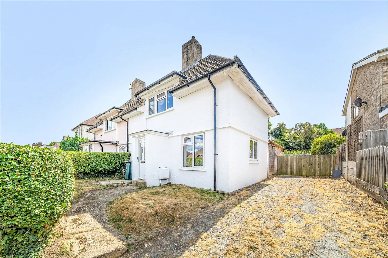 2 bed house to rent — Kent Road, Longfield, DA3