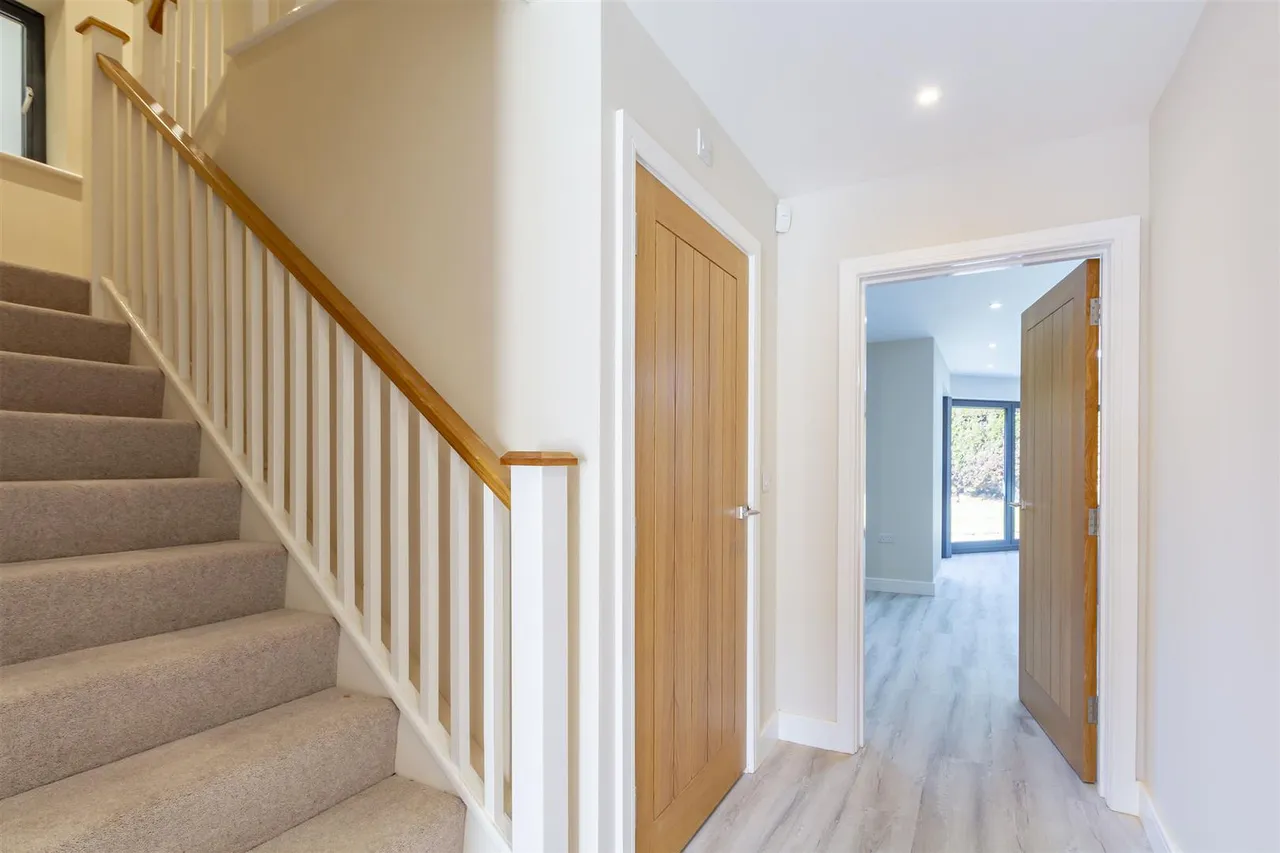 Second Avenue, Risley, DE72, photo 8