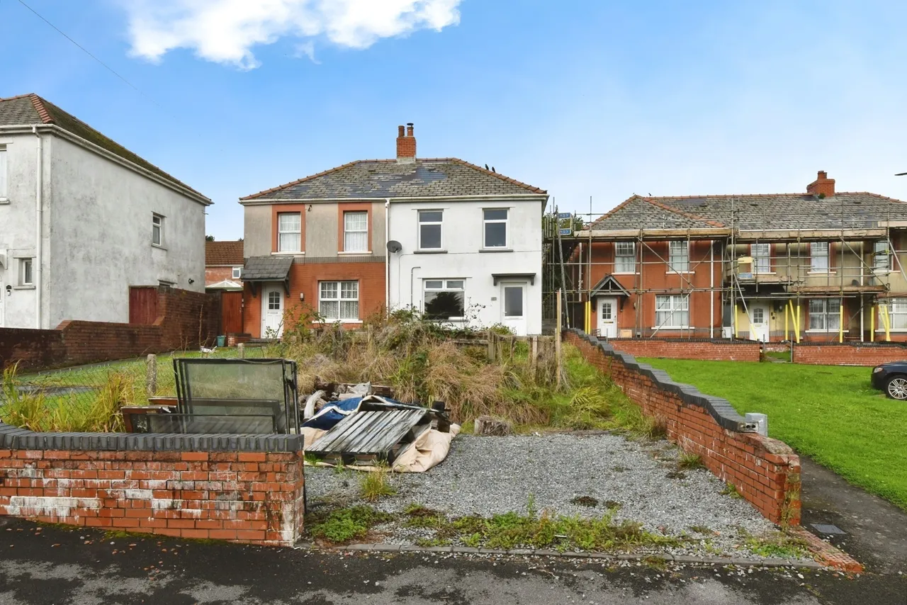 Maengwynne, Llanelli, SA15, photo 15