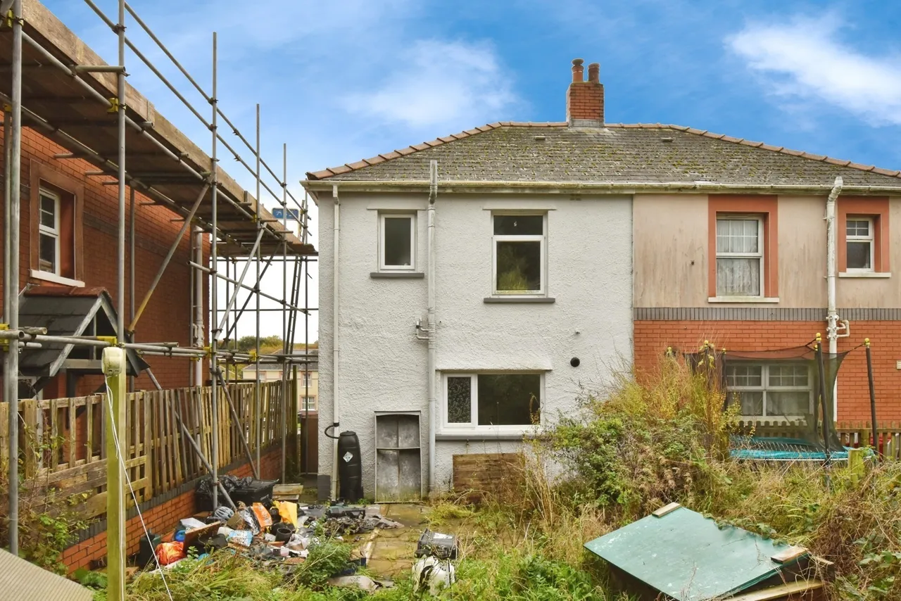 Maengwynne, Llanelli, SA15, photo 16