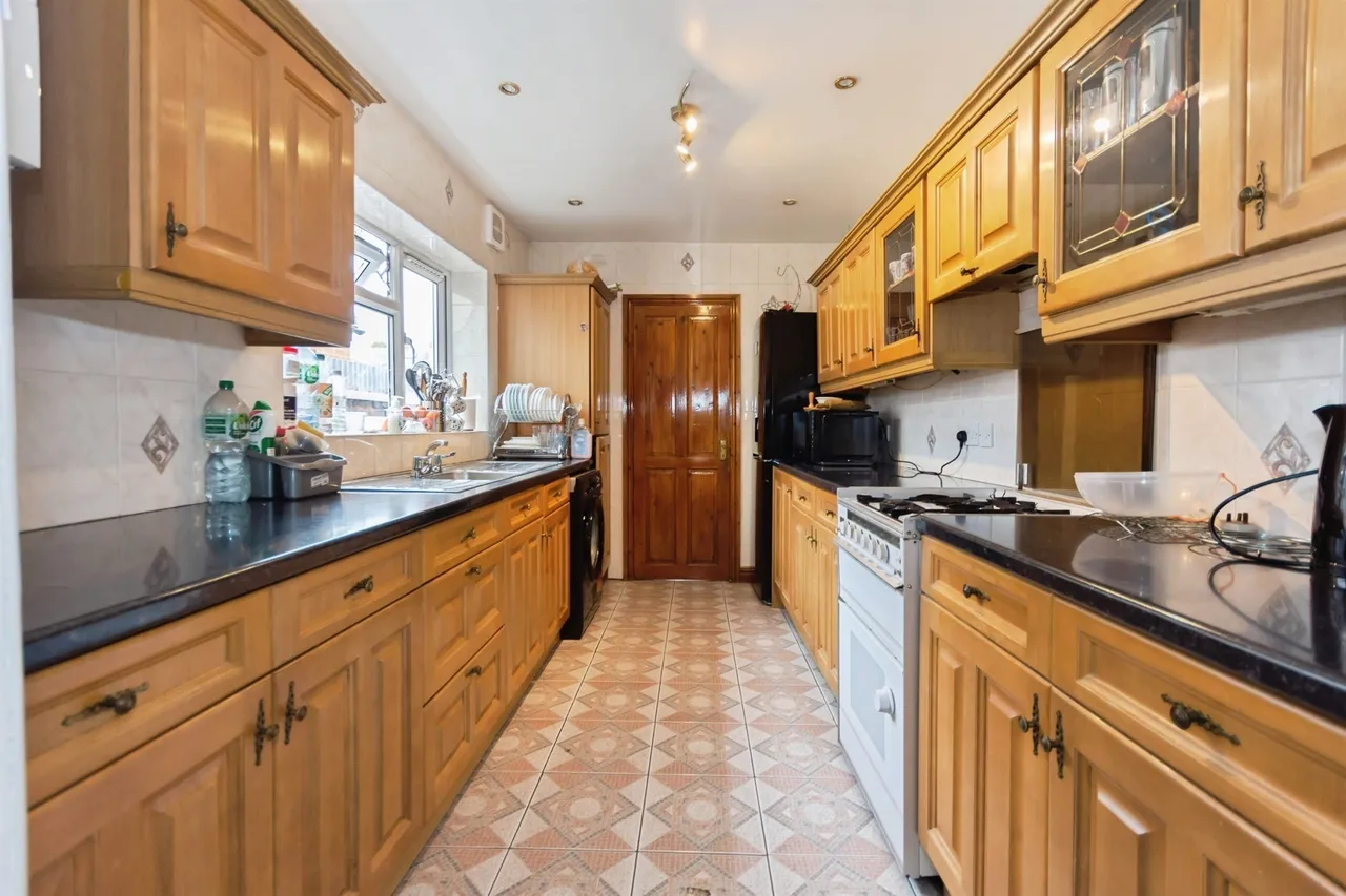 Roderick Road, Birmingham, photo 7