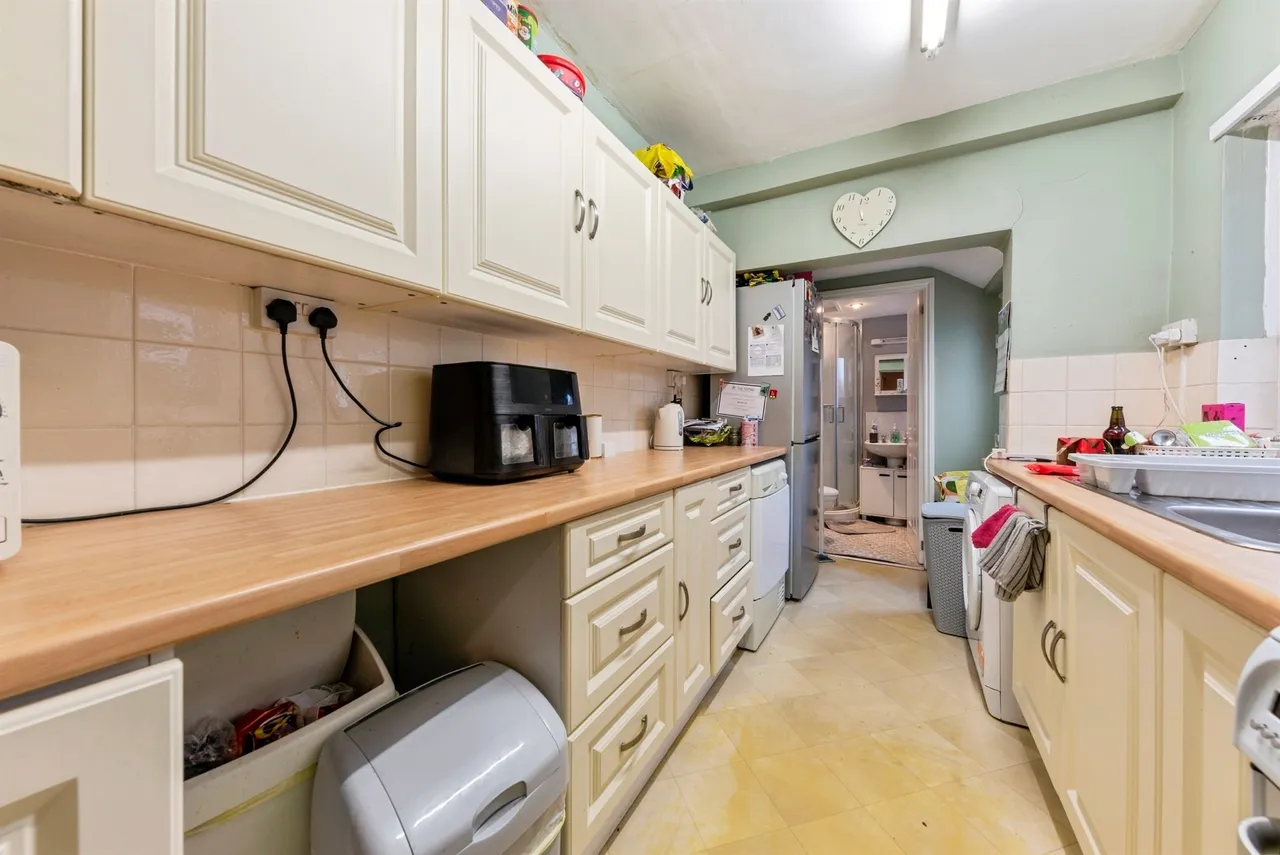 Harlaxton Road, Grantham, photo 6