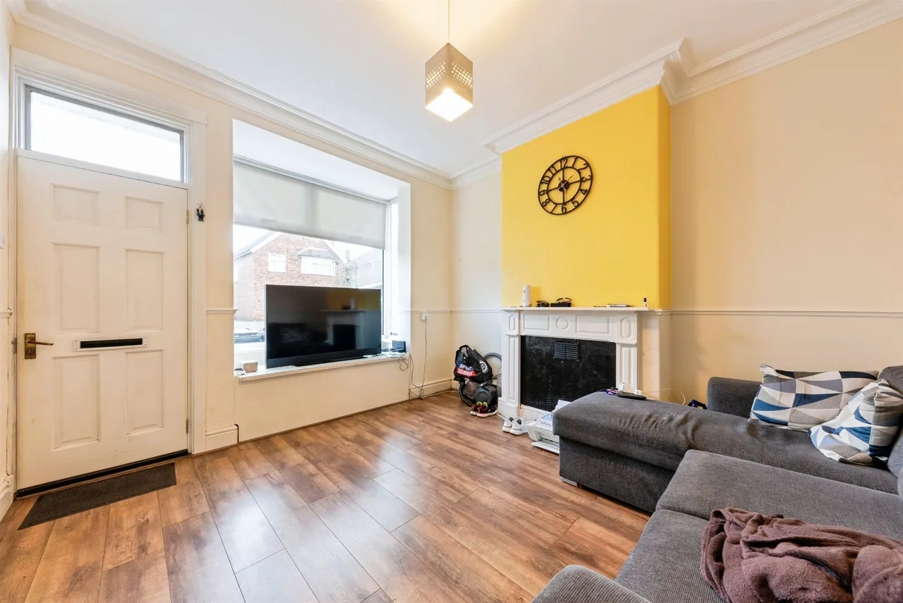 Harlaxton Road, Grantham, photo 3