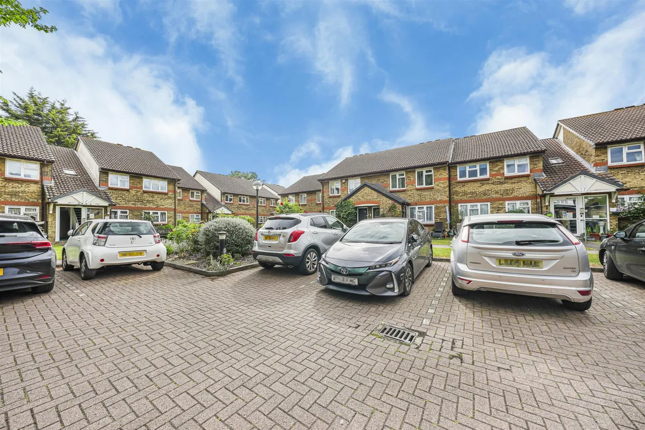 Chelwood Close, London, E4 7UN, photo 18