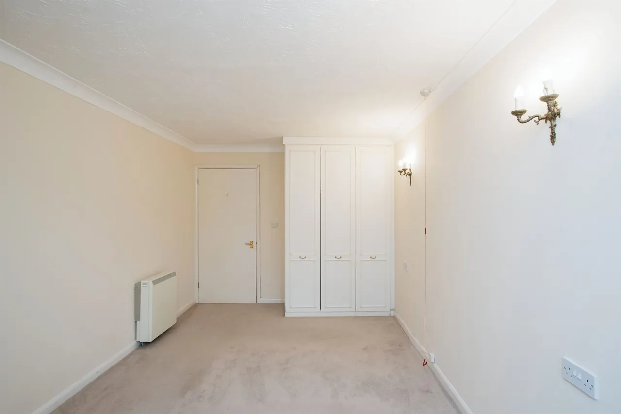Lower High Street, Watford, photo 7