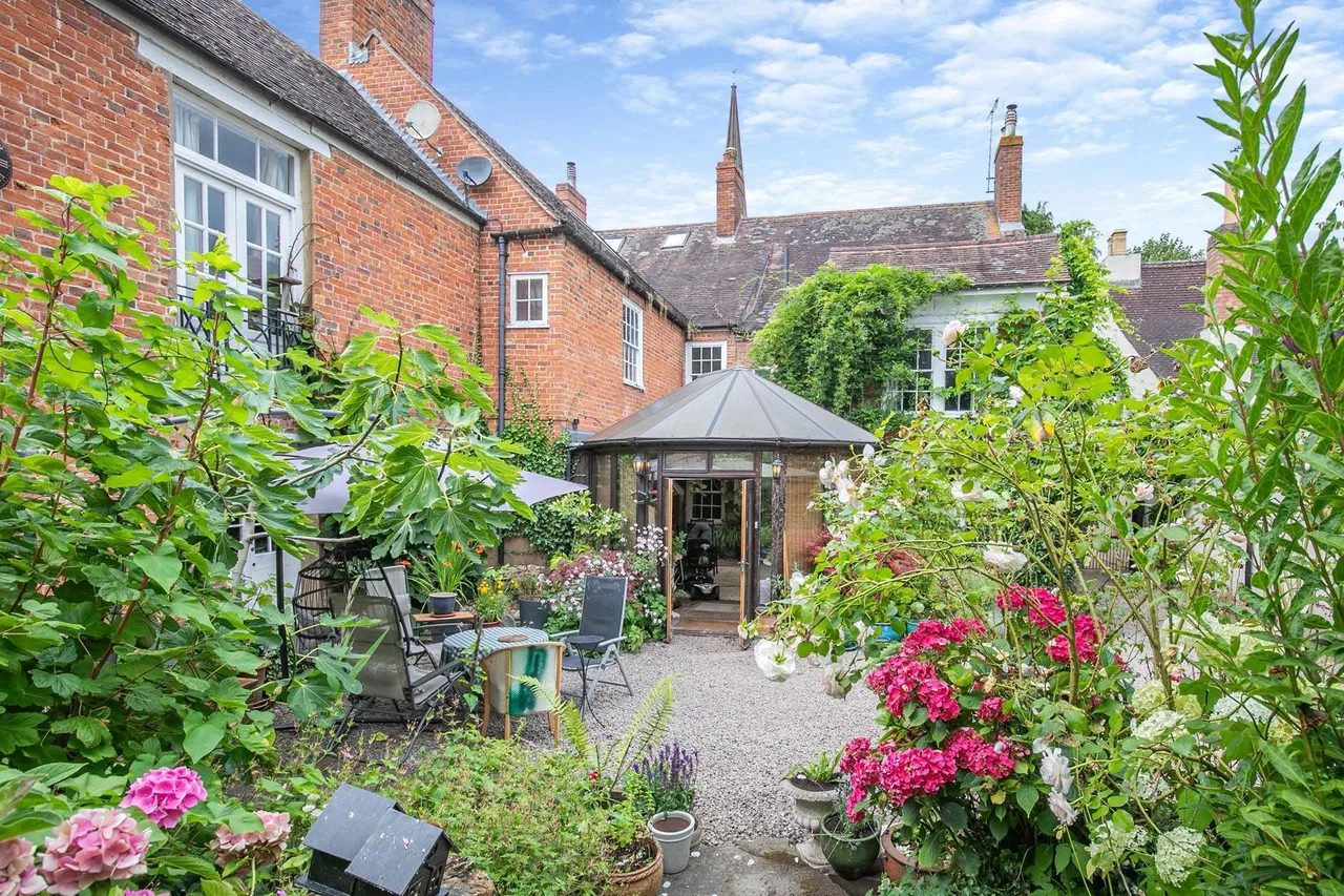 Church Street, Newent, GL18, photo 25