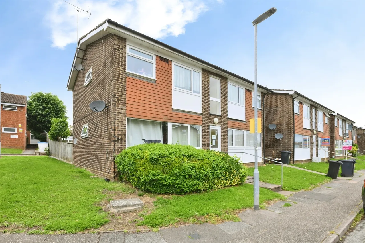 1 bed flat for sale — Berners Way, Broxbourne