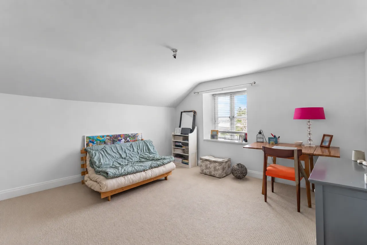 Church Road, Wanborough, SN4, photo 6