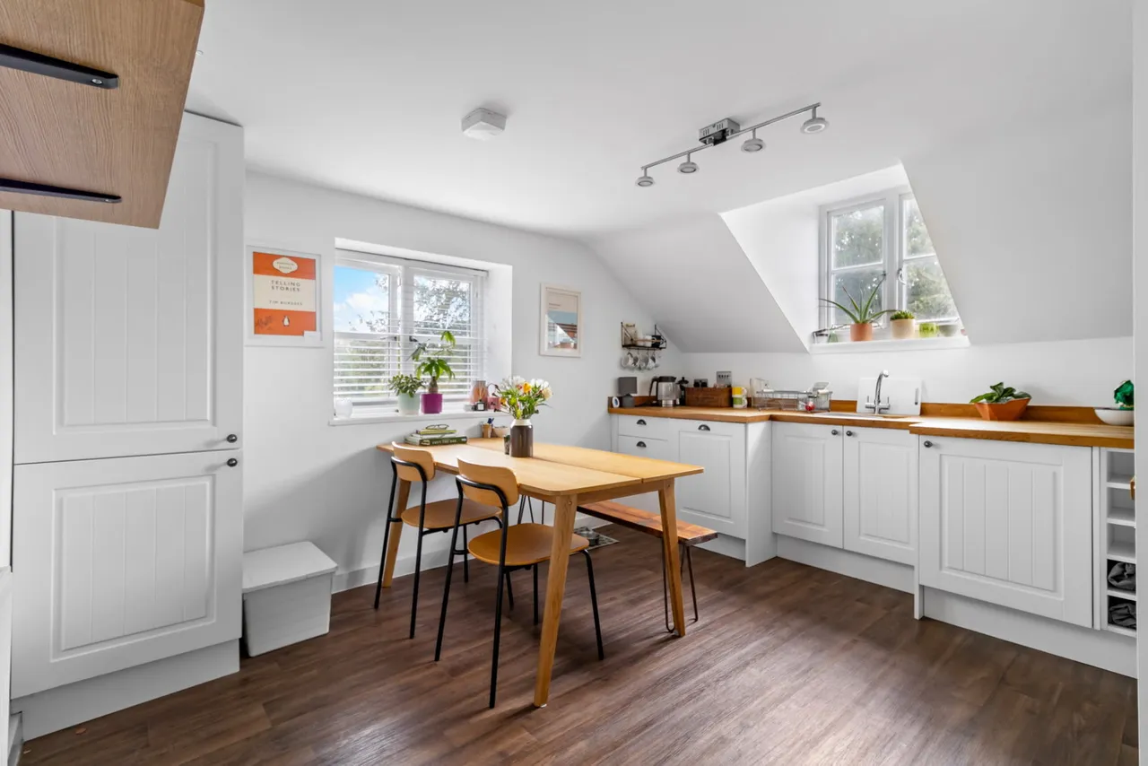 Church Road, Wanborough, SN4, photo 3