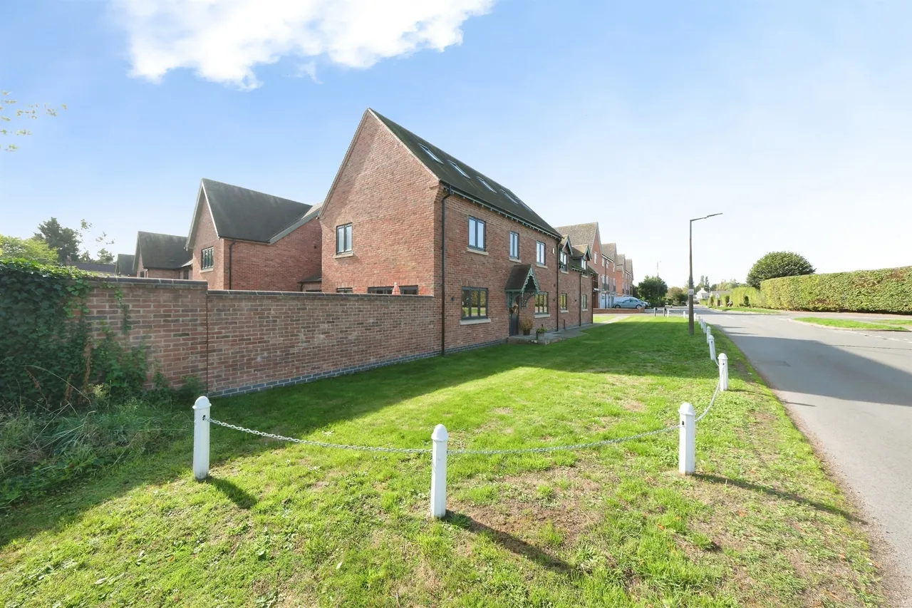 Hall Lane, Willington, DE65, photo 26