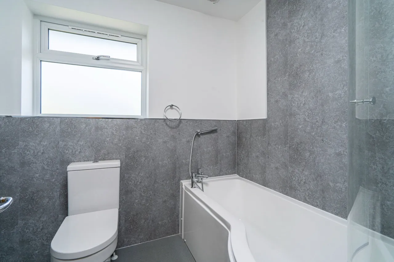 Lancot Drive, Dunstable, LU6, photo 11