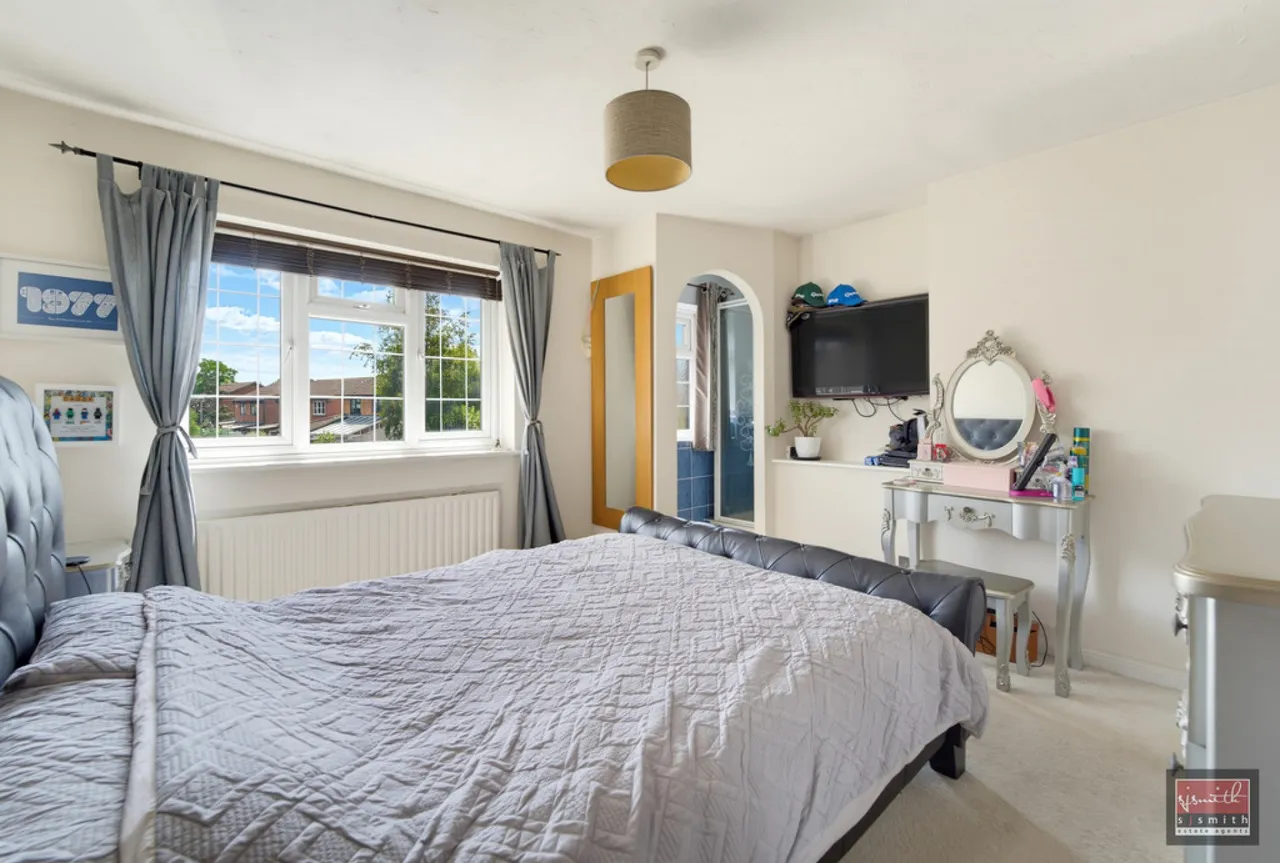 Ambleside Way, Egham, TW20, photo 9