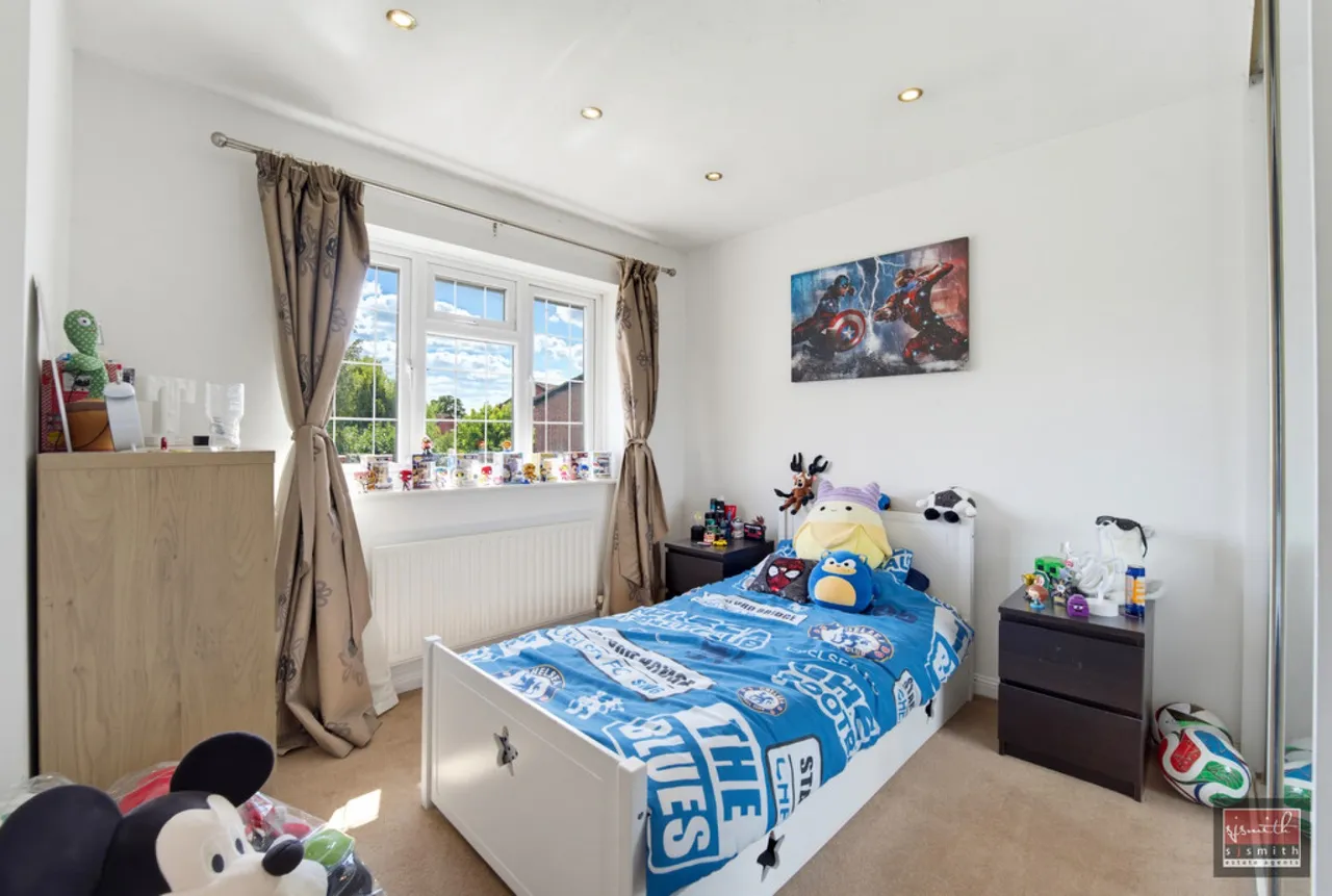 Ambleside Way, Egham, TW20, photo 13