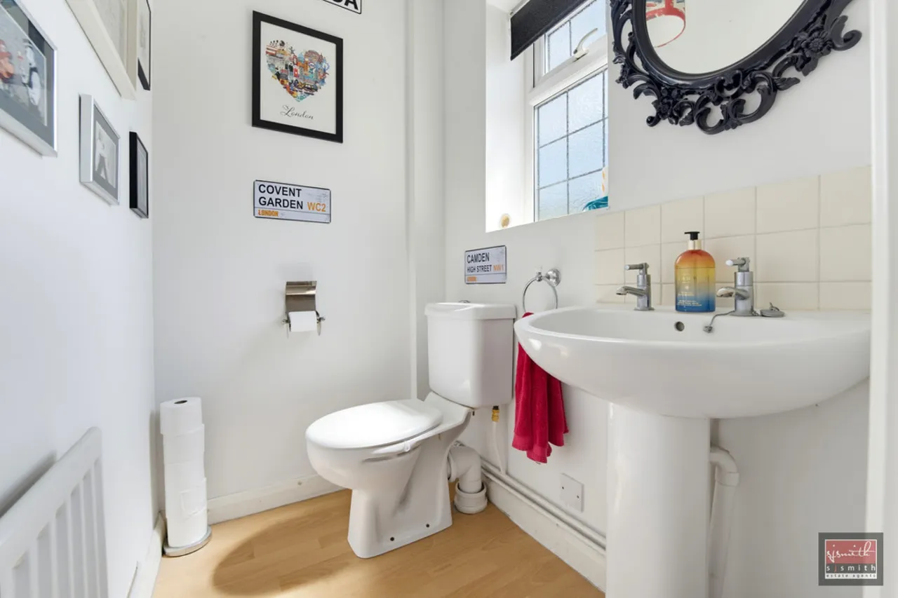 Ambleside Way, Egham, TW20, photo 6