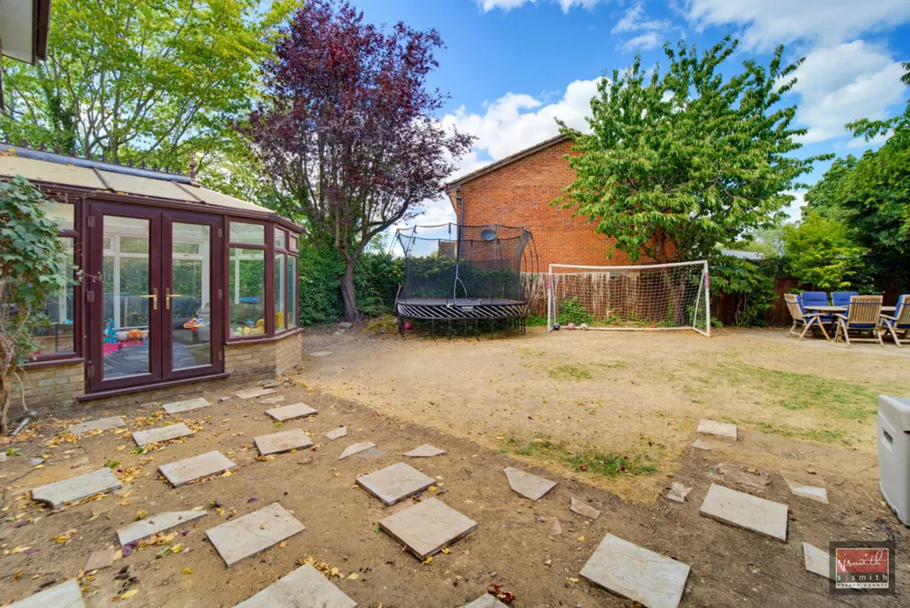 Ambleside Way, Egham, TW20, photo 18