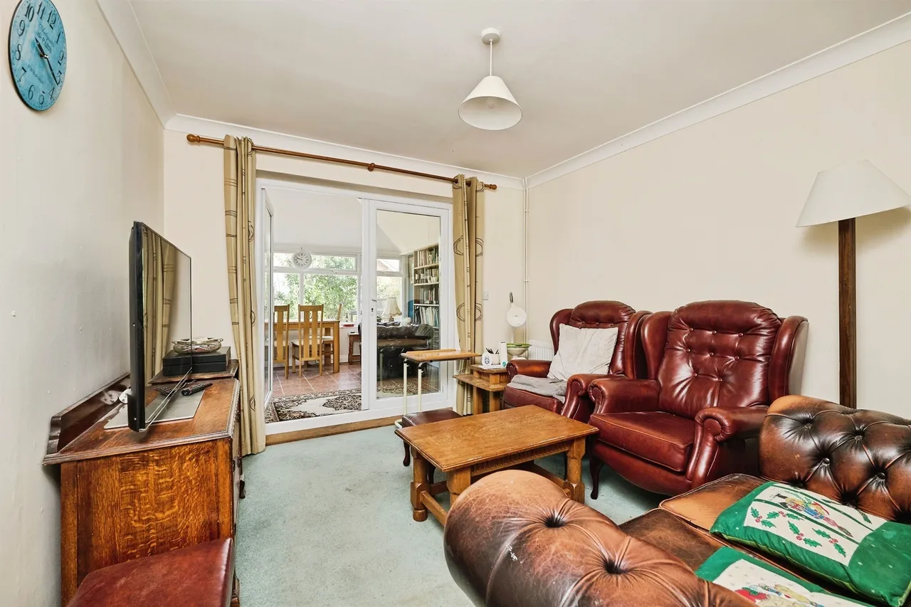 Lady Margarets Avenue, Peterborough, PE6, photo 4