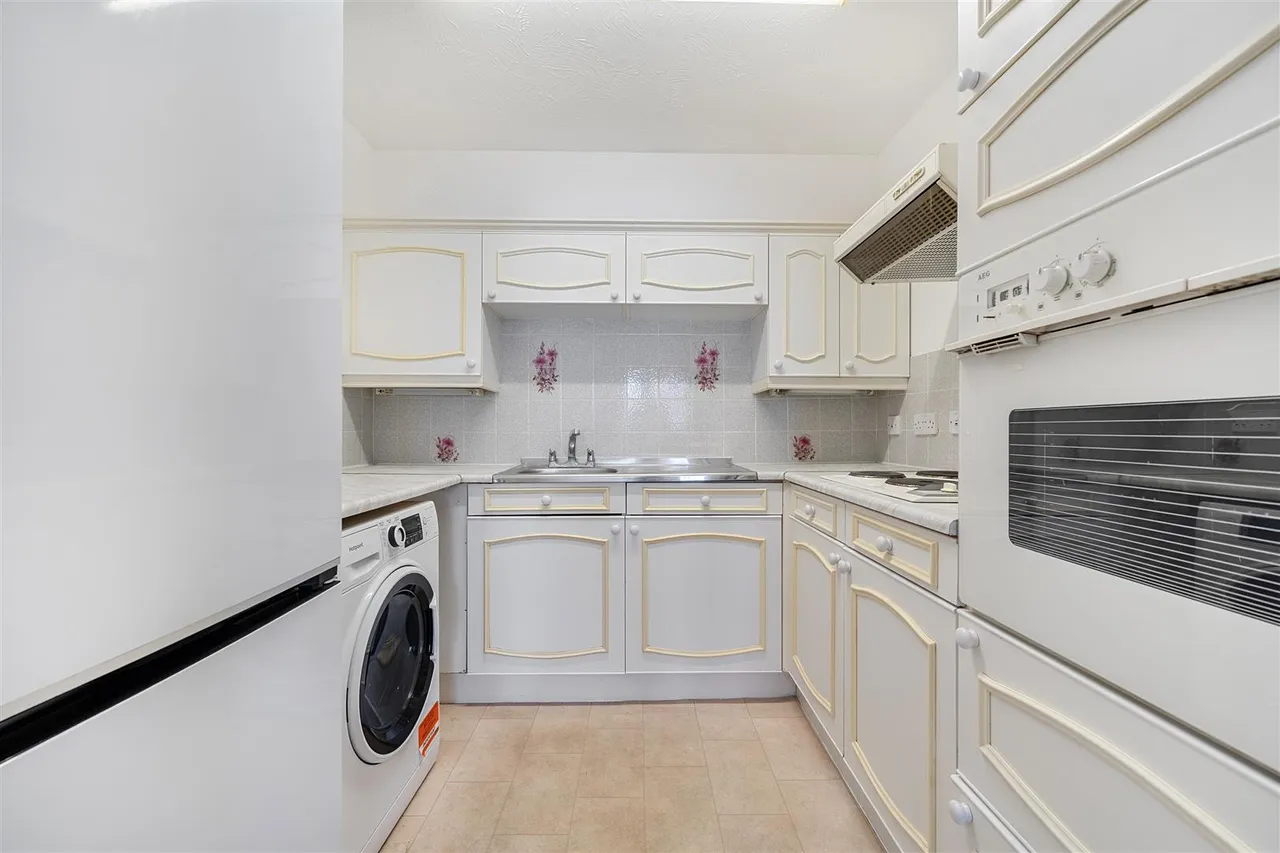 Furzehill Road, Borehamwood, WD6, photo 5