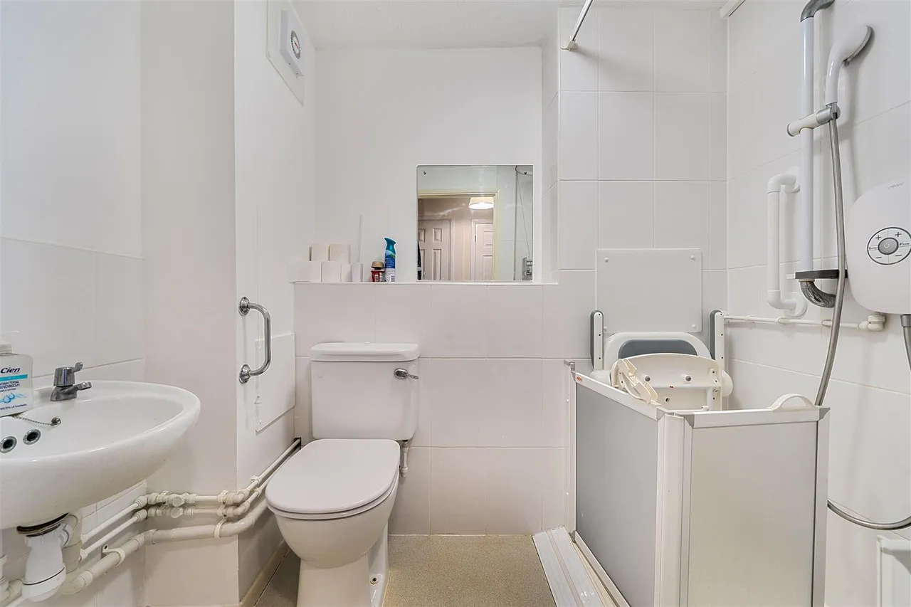 Furzehill Road, Borehamwood, WD6, photo 7