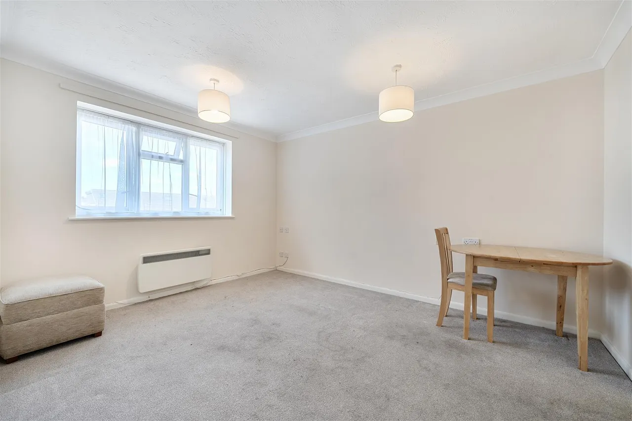 Furzehill Road, Borehamwood, WD6, photo 3