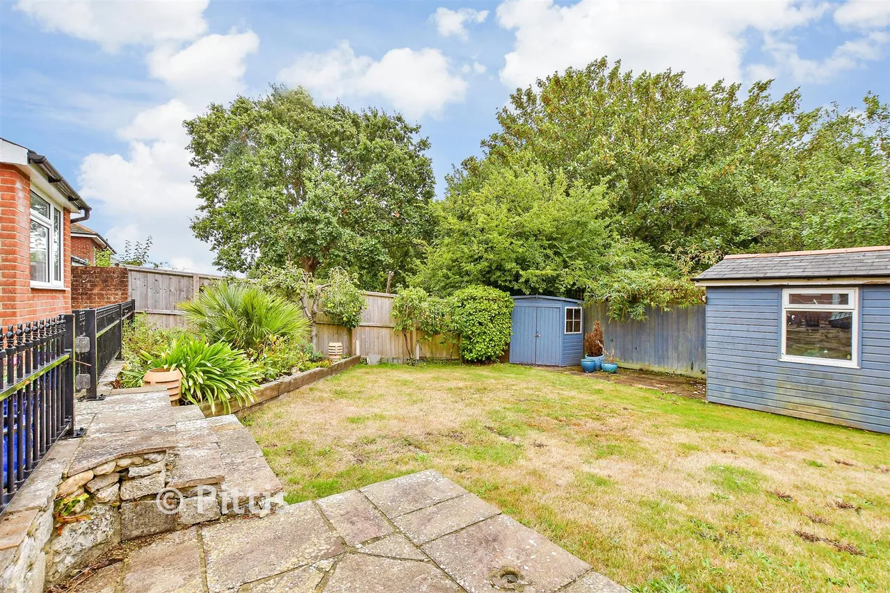 Carter Avenue, Shanklin, PO37, photo 19