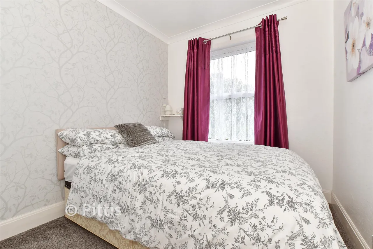 Carter Avenue, Shanklin, PO37, photo 12