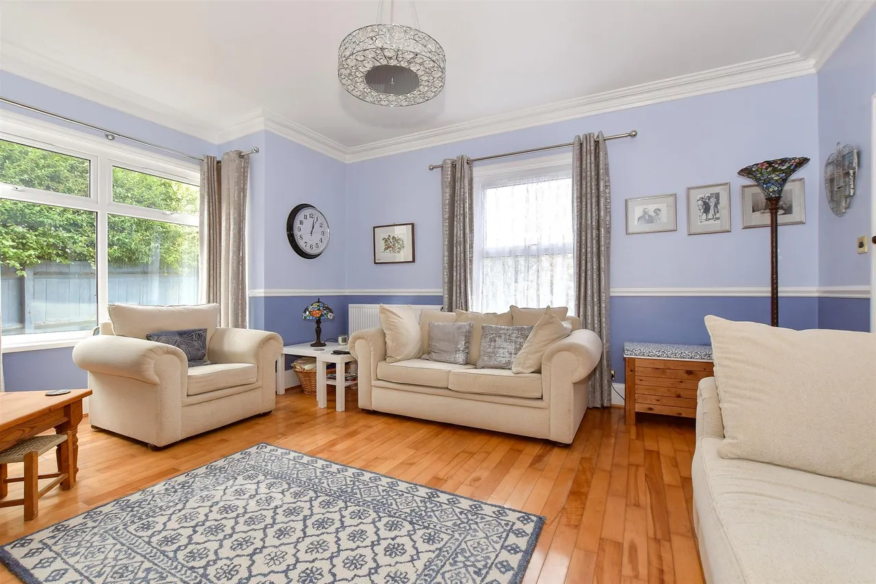 Carter Avenue, Shanklin, PO37, photo 4